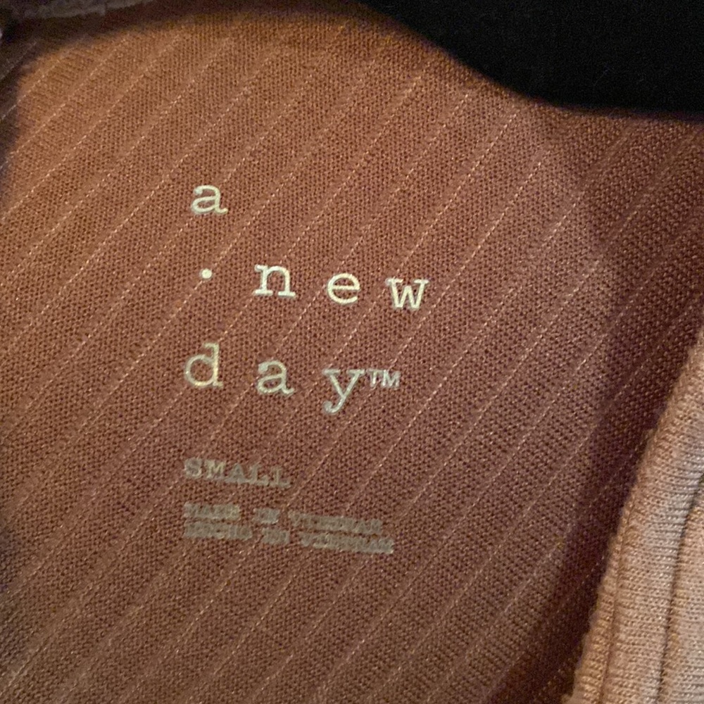 a•new•day athletic sweatshirt - Picture 3 of 4
